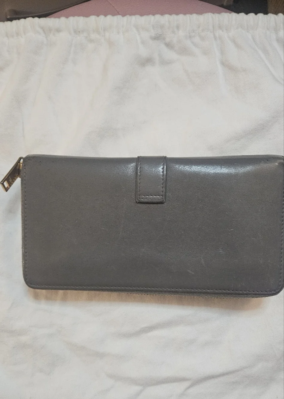 Yves Saint Laurent Gray Leather Zip Wallet with Gold YSL Emblem - Picture 5 of 9